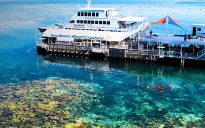 Great Barrier Reef snorkelling pontoon